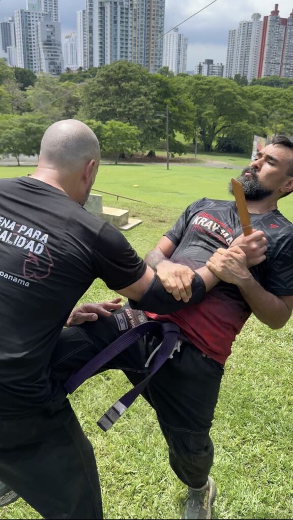 Ascenso de Krav Maga y Defensa personal en Panamá: Una Prueba de Resistencia, Técnica y Carácter 6 Defensa Personal Panamá