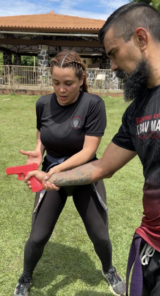 Ascenso de Krav Maga y Defensa personal en Panamá: Una Prueba de Resistencia, Técnica y Carácter 7 Defensa Personal Panamá